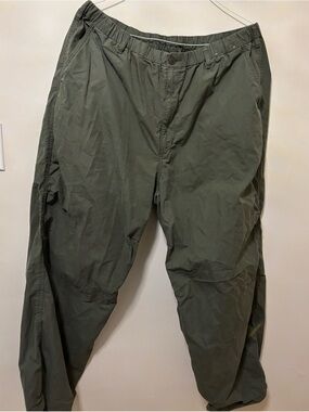 Uniqlo olive green cotton pants